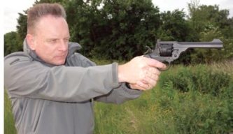 Webley Mk VI BB Revolver vs Mauser C96 Pistol