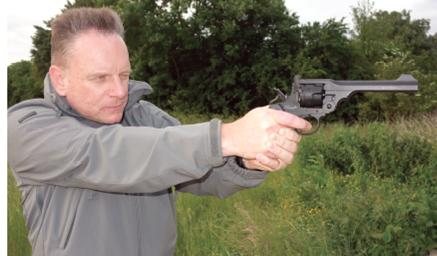 Webley Mk VI BB Revolver vs Mauser C96 Pistol