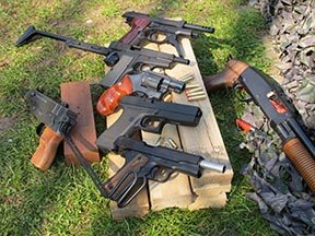 Plug Firing Guns - image {image:count}