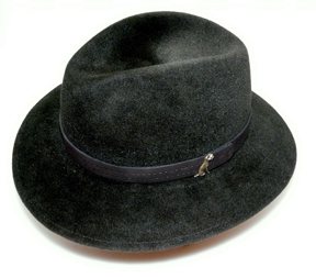 German style hunting hats - image {image:count}
