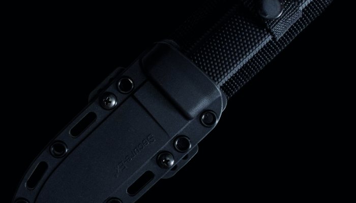 Cold Steel Master Hunter Fixed Blade Knife - image {image:count}