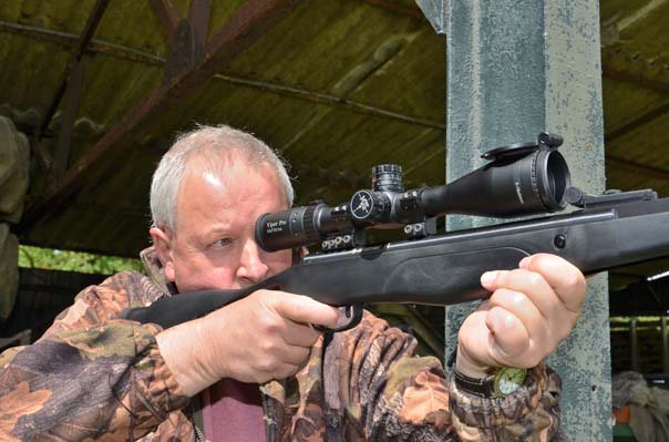 CROSMAN F4 - A modern twist CROSMAN F4 - A modern twist