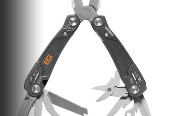 Bear Grylls multi-tools
