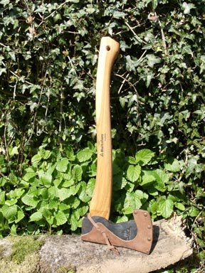 Hultafors Classic Forest / Hunting Axe - image {image:count}