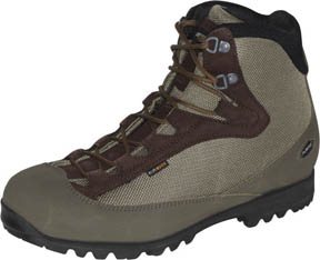 AKU Pilgrim Boots - image {image:count}