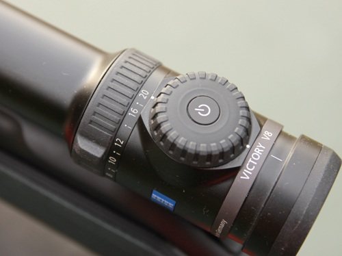 Zeiss V8 2.8-20x56 - image {image:count}