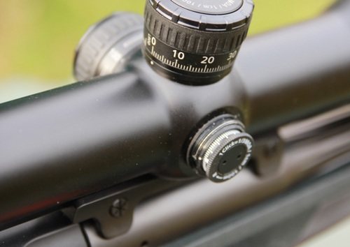 Zeiss V8 2.8-20x56 - image {image:count}