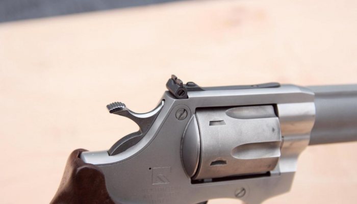 Alfa Carbine Long Barrelled Revolver - image {image:count}