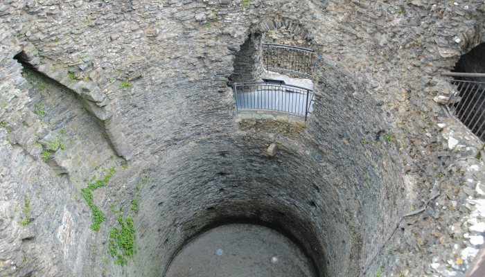Launceston Castle - image {image:count}