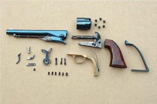 Colt 1860 army revolver - image {image:count}