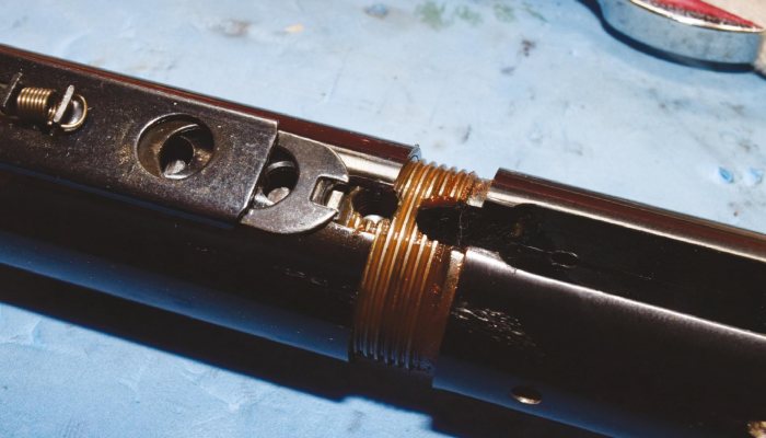 FITTING A NEW AIR RIFLE SPRING - image {image:count}