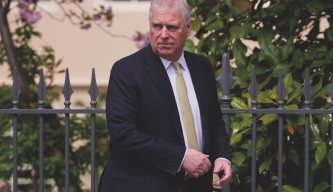Andrew Mountbatten-Windsor surrenders firearms certificate