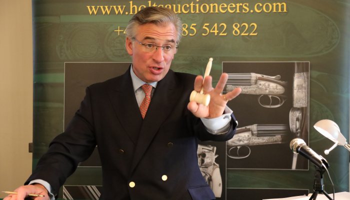 Holts Auctioneers - image {image:count}