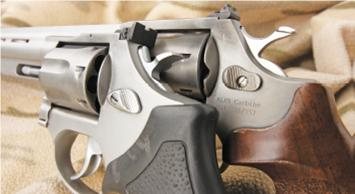 Long Barrel Revolvers - image {image:count}