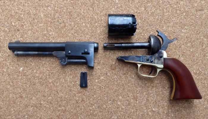 Uberti Colt 3rd Model Dragoon Revolver - image {image:count}