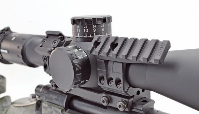 Scope Test Minox ZP 525x56 - image {image:count}