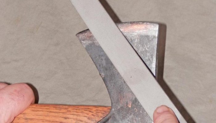 Sharpening Axes - image {image:count}
