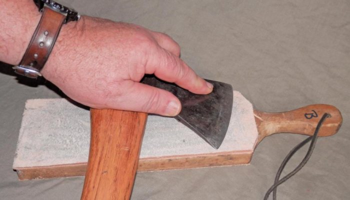 Sharpening Axes - image {image:count}