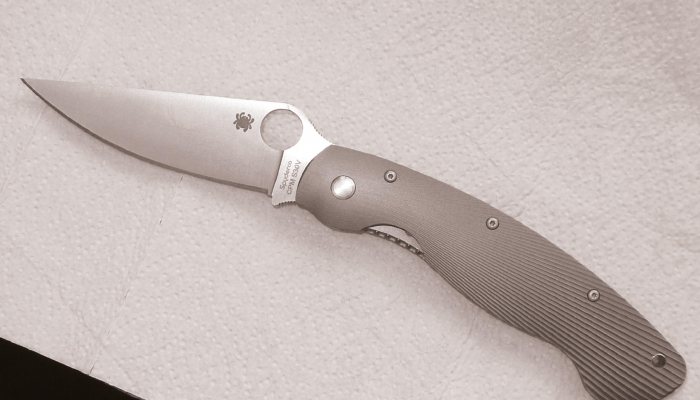 Spyderco Titanium Military Fluted C36TIFP - image {image:count}