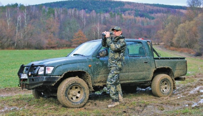 Steiner Nighthunter Binoculars - image {image:count}