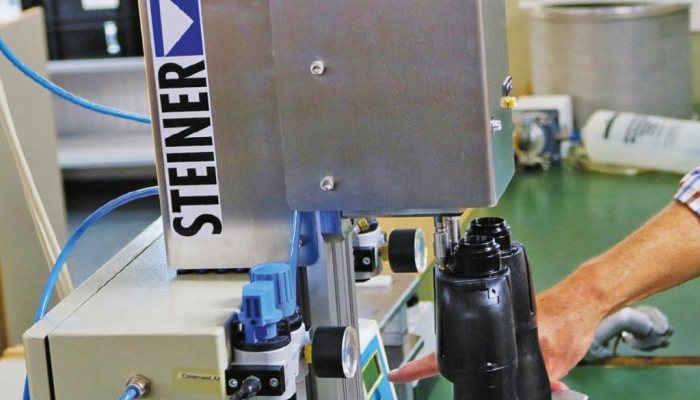 Steiner Nighthunter Binoculars - image {image:count}