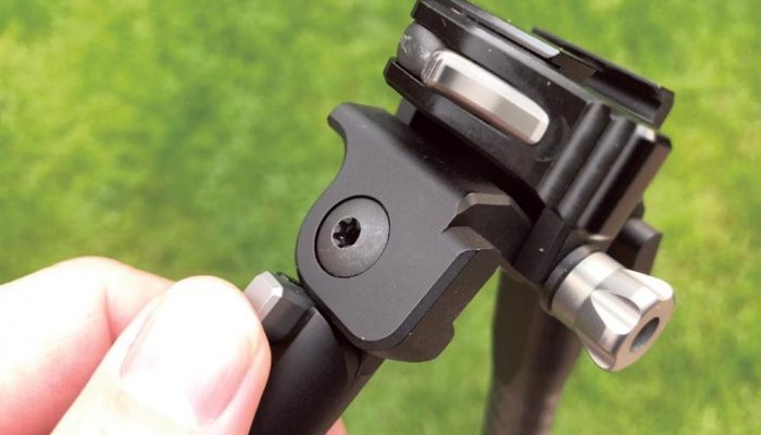 Tier One 180mm Tilt Carbon Tactical Bipod - image {image:count}