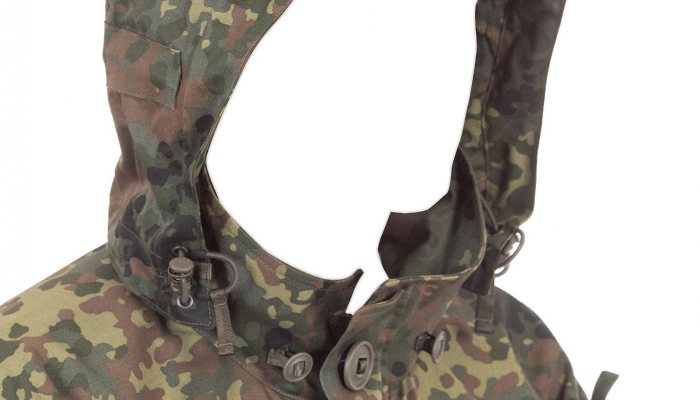 UF Pro Striker Stealth Smock - image {image:count}