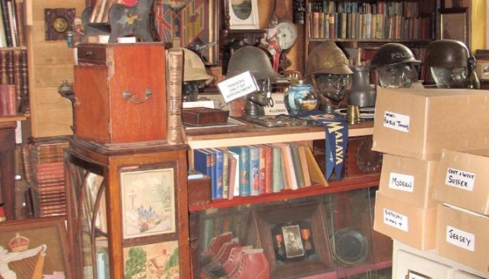 Atticy Antiques Shop Review - image {image:count}