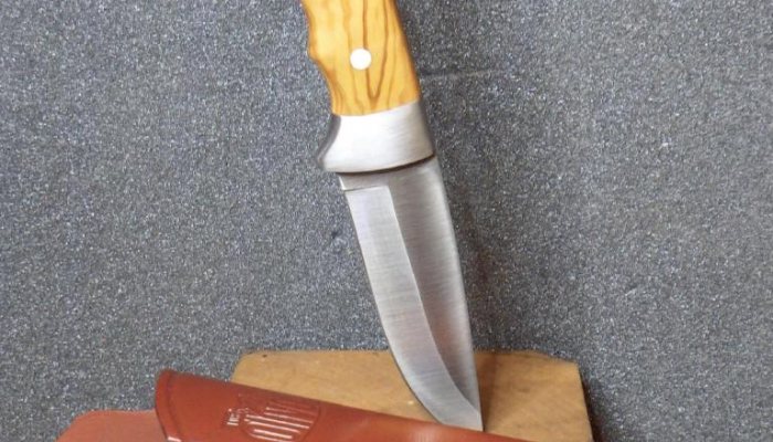 Los Olivios Lince Bolster Olive Wood Knife - image {image:count}