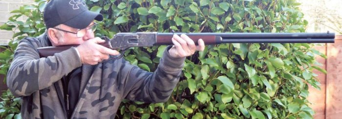 Uberti Winchester 1876 - image {image:count}