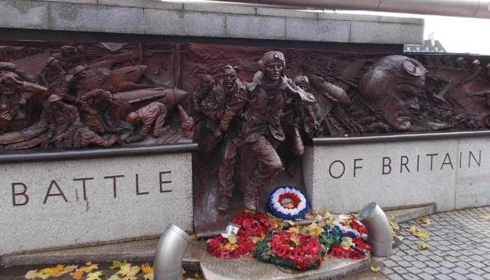 War Memorials - image {image:count}