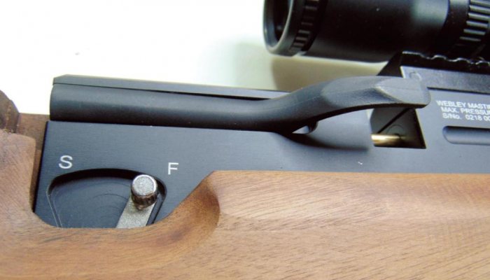 Webley Mastif 12 - image {image:count}