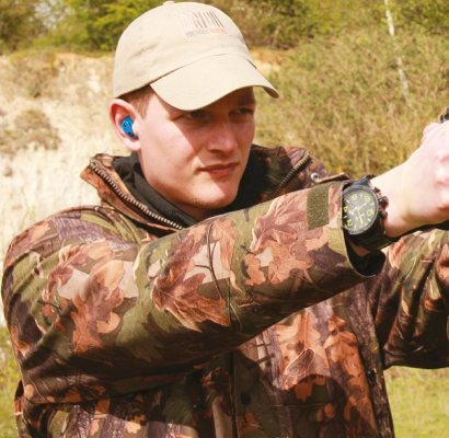 GSG 1911 long barrelled pistol - image {image:count}