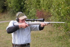 Sako 85 Hunter Laminated Stainless - image {image:count}