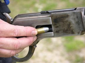 Uberti Winchester 1876 - image {image:count}