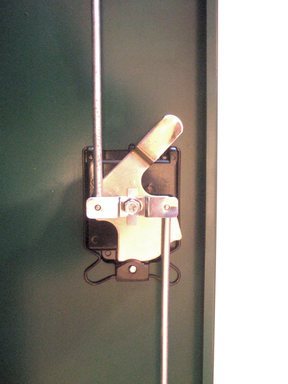 Buffalo Rifle Gun cabinet - image {image:count}