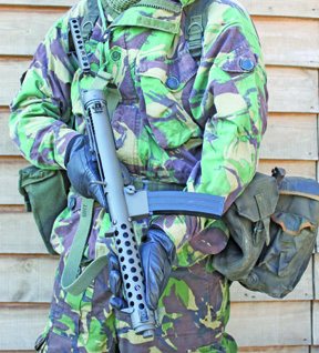 Action Sterking Airsoft SMG - image {image:count}