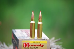 Ruger M77 Hawkeye Compact Magnum - image {image:count}