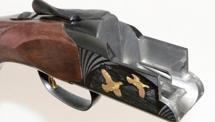 Browning B725 Black & Gold Hunter G1 - - image {image:count}