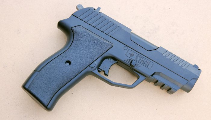 Iceman CO2 pistol - image {image:count}