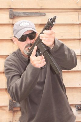 Interdynamic KG-9 - image {image:count}