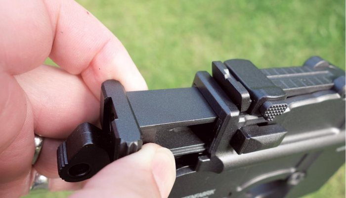 Webley Mk VI BB Revolver vs Mauser C96 Pistol - image {image:count}