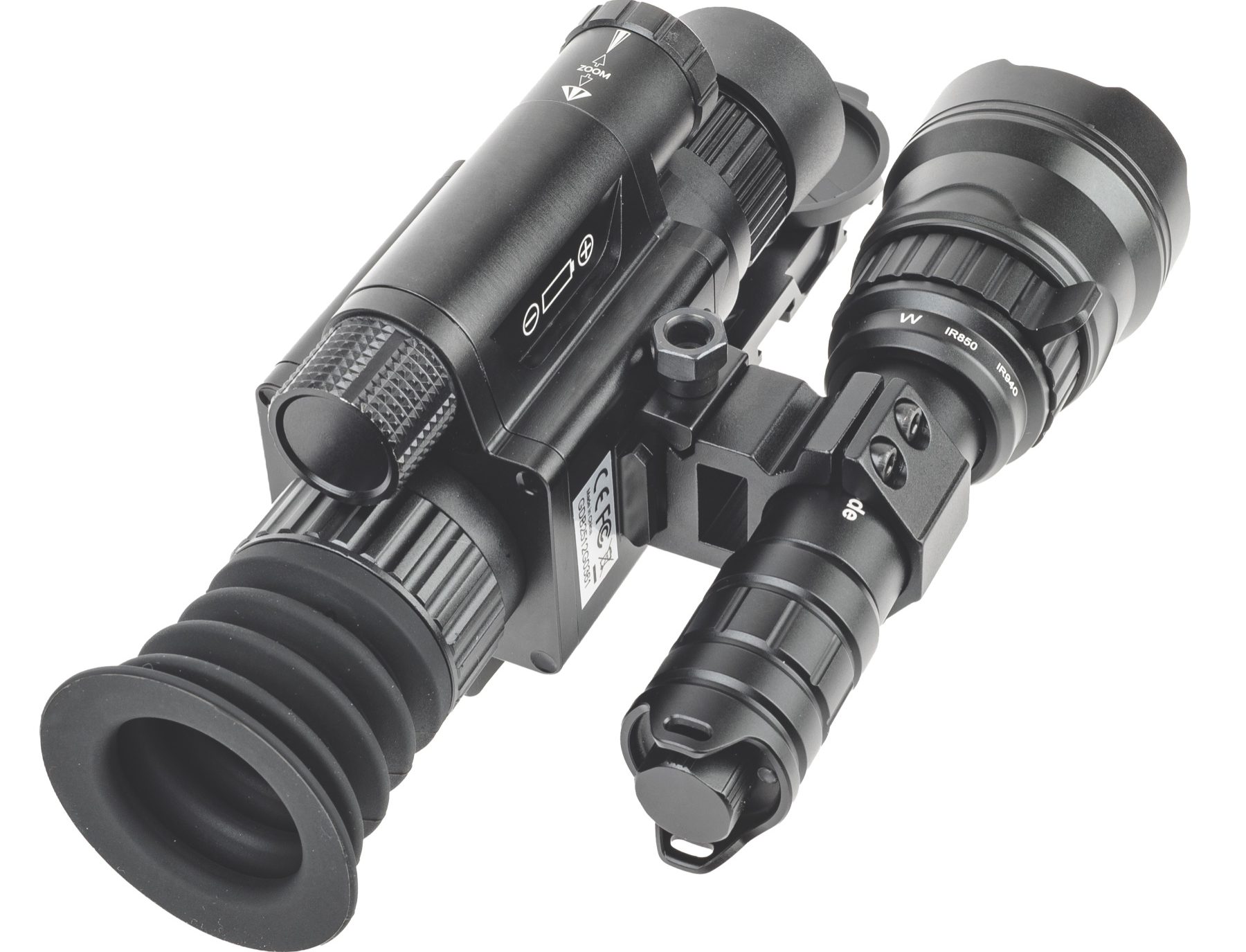 Fuego DS-X7 scope with an additional infrared illuminator attached