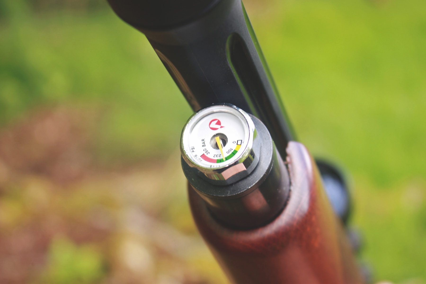 Air pressure gauge on the Gamo Riser Punisher cylinder