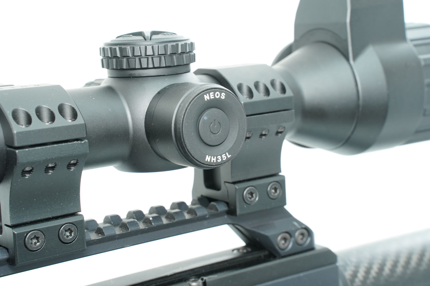 HIKMICRO NEOS NH35L thermal riflescope mounted on a Daystate Delta Wolf air rifle
